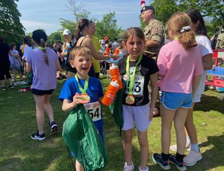 Hospice Mini Marathon runners